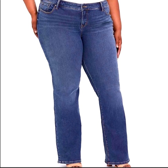 Torrid Relaxed Boot Jeans with Frayed Hem. Size 16